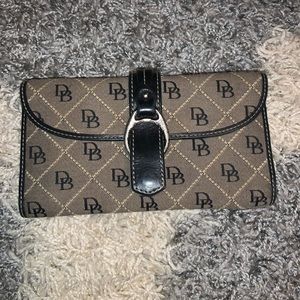 Authentic Dooney & Bourke Leather Wallet